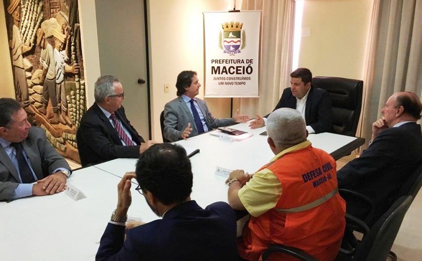 Prefeitura de Maceió recebe representantes de ministério para diálogo sobre Pinheiro