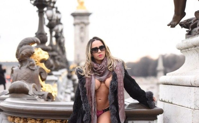 Mulher Melão faz topless em Paris e diz que 'está no 0 a 0'
