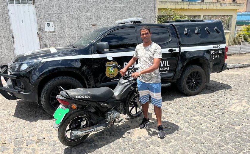 Delegacia de Santana do Ipanema recupera e devolve moto furtada