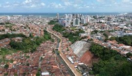 Homem é executado com 23 tiros no Vale do Reginaldo, em Maceió