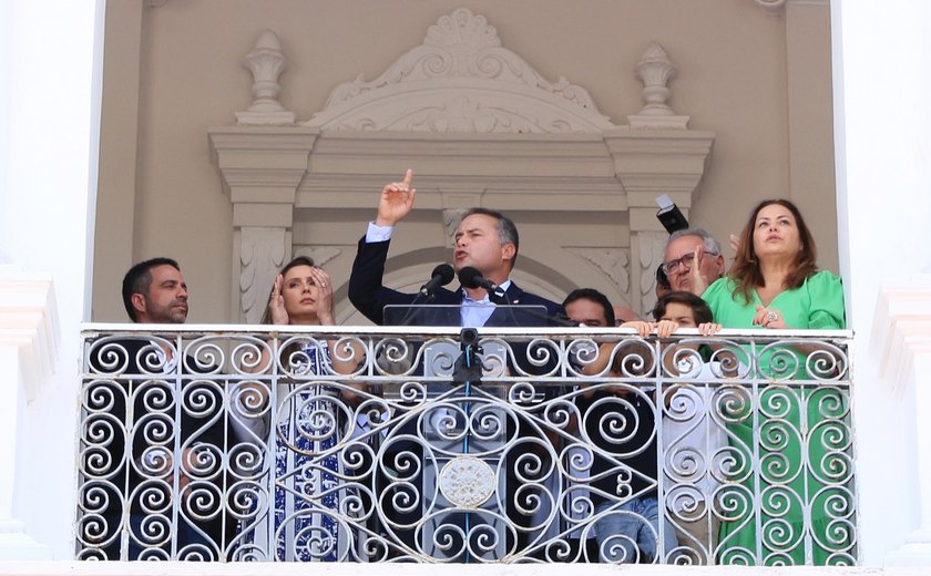 Renan Filho faz pronunciamento de despedida do cargo e diz que fez de mandato sua missão de vida