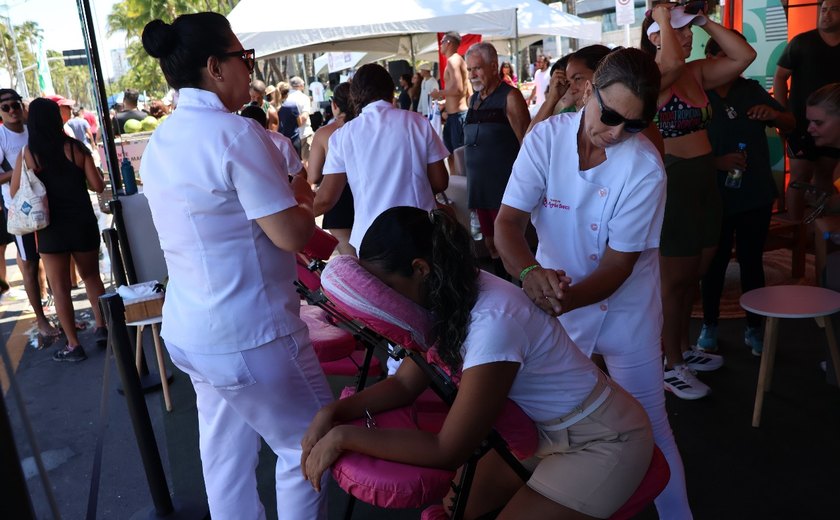 Unimed Maceió promove manhã de bem-estar e incentivo a hábitos saudáveis na orla da Ponta Verde