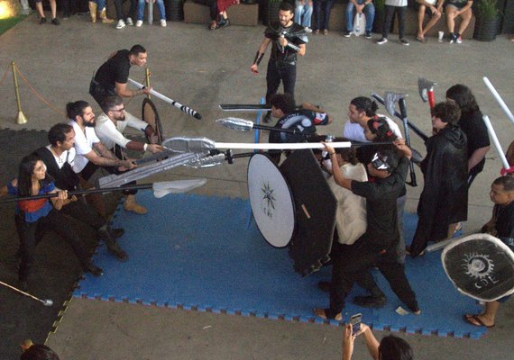 Especial de Natal da Associação Alagoana de Swordplay une magia natalina e cultura medieval em Maceió
