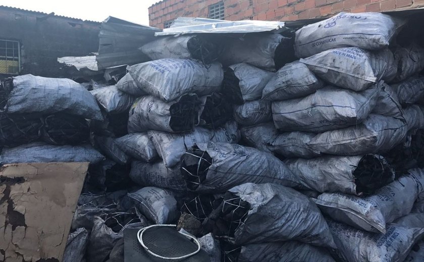 Fiscalização do IMA flagra comerciante com 400 sacos de carvão em Maceió