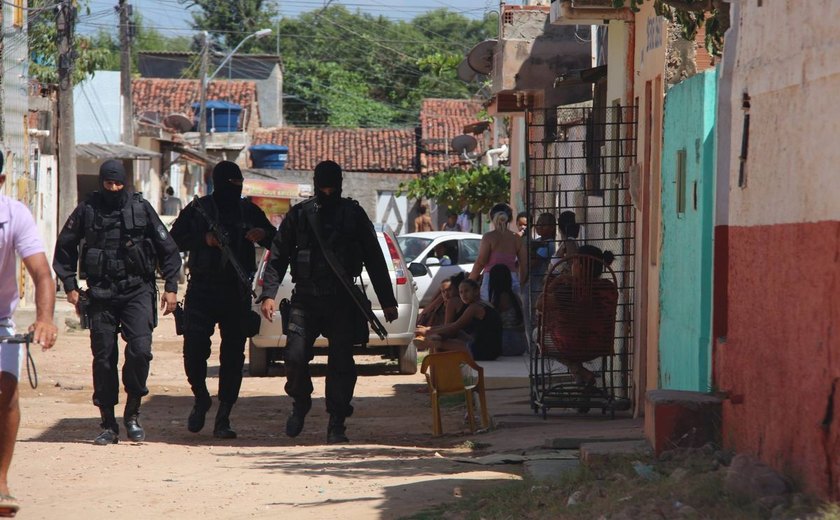 Após morte e tiroteio na Grota do Rafael, Polícia Militar reforça rondas no local