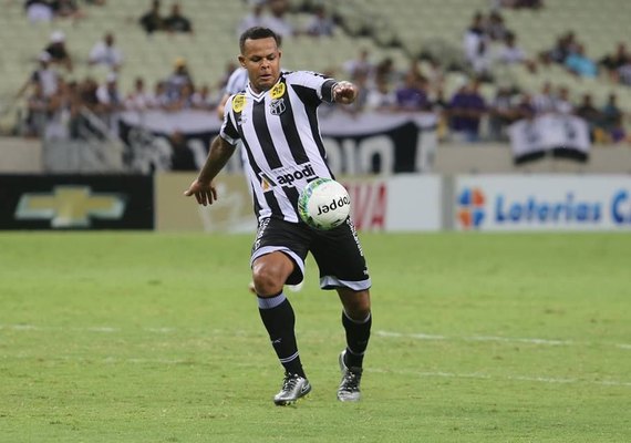 Ceará vence o Criciúma de virada e mantém vivo sonho da Série A