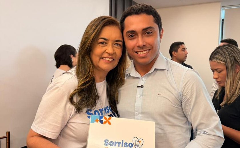 Vereador participa do lançamento do programa Sorriso da Gente, que amplia atendimento odontológico em Maceió