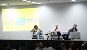 Histórias sobre o cangaço encantam o público da Bienal do Livro
