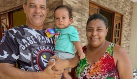 Sargento da PM salva criança de oito meses que estava engasgada no Salvador Lyra