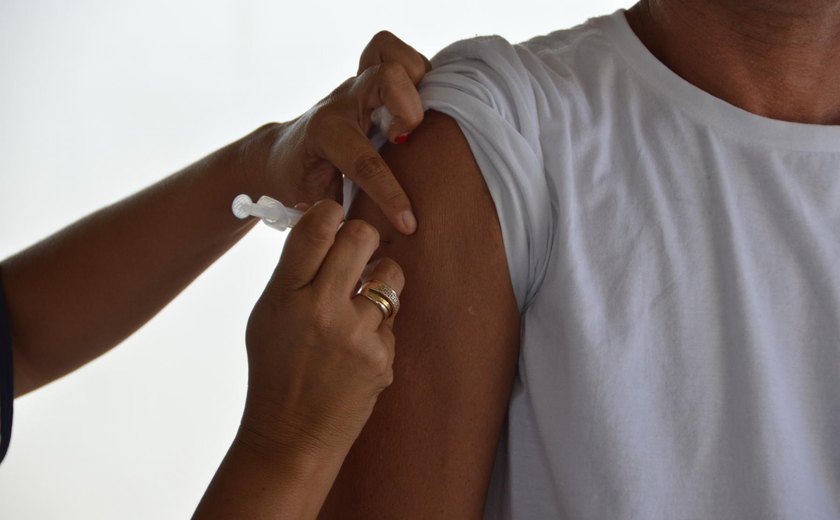 Alagoas inicia campanha de vacinação contra Influenza e Sarampo