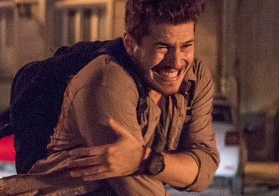 'Rock Story': Hoje! Alex é ferido pela polícia em tentativa de fuga após assalto
