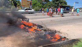 Moradores  do Povoado Massagueira bloqueiam trecho da AL-101 Sul