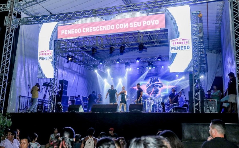 Prefeitura de Penedo e IGPS distribuem prêmios para mães com shows na orla