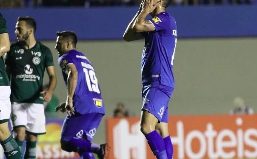 Cruzeiro tem gol anulado e estreia Abel com derrota contra Goiás