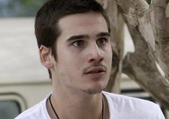 'Rock Story': Vem por aí! Zac fica chocado ao ver que a mãe saiu da cadeia