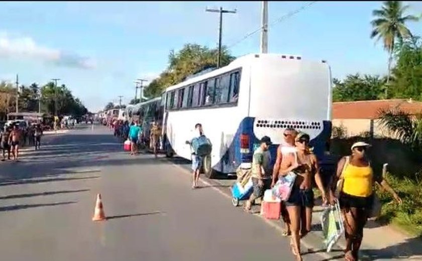 Cidades do litoral norte já sofrem com pressão de ônibus nos fins de semana