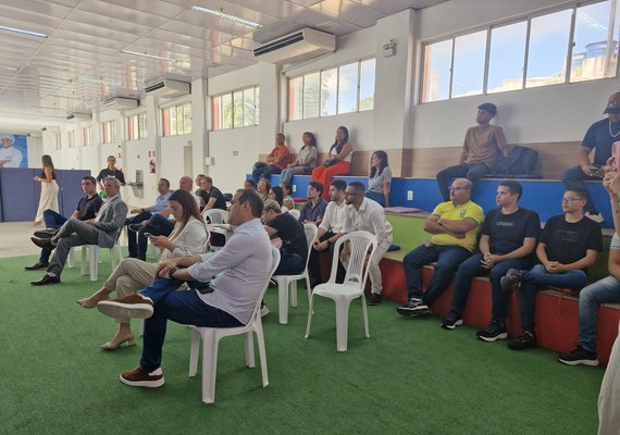 Aula inaugural do programa Aprendiz Digital reúne jovens que buscam entrar no mercado de trabalho