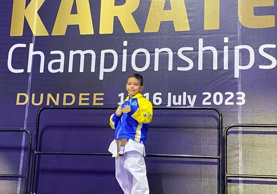 Alagoano brilha na Escócia e é campeão mundial de karatê