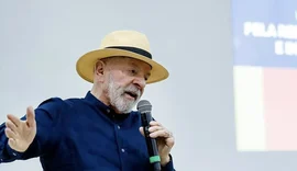 Lula vai entregar residências em Maceió