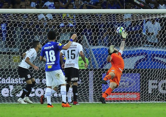 Corinthians joga mal em Minas e sai atrás na final da Copa do Brasil contra Cruzeiro