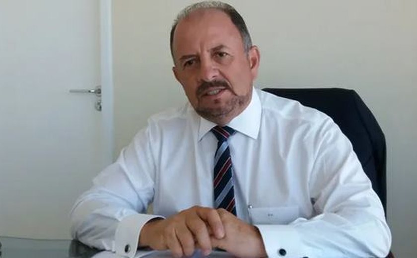 Deputado se defende das acusações de vereador