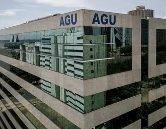 AGU pede suspensão imediata do afastamento de diretor-geral da PF