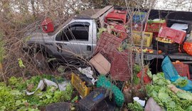 Mulher de 25 anos morre em acidente envolvendo dois caminhões na AL-220