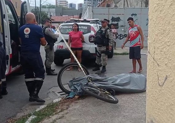 Homem é morto na Jatiúca enquanto andava de biciceta