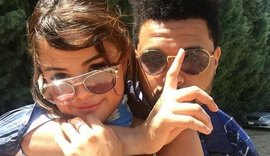 Cantora Selena Gomez posa pela primeira vez com o namorado, The Weeknd