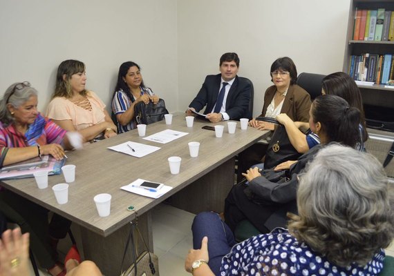 Reunião discute Centro de Atendimento às Vítimas de Violência Sexual