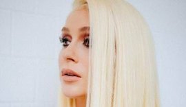 Marina Ruy Barbosa abandona o ruivo e surge com o cabelo platinado