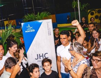 JHC entrega praça no José Tenório e amplia espaços de convivência social em Maceió
