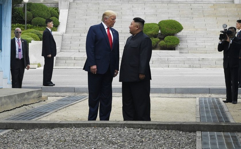 'Kim Jong-un levou dez minutos para responder a tuíte', diz Donald Trump