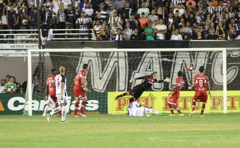 CSA derrota o Coruripe no Rei Pelé e Galo vence o ASA fora de casa