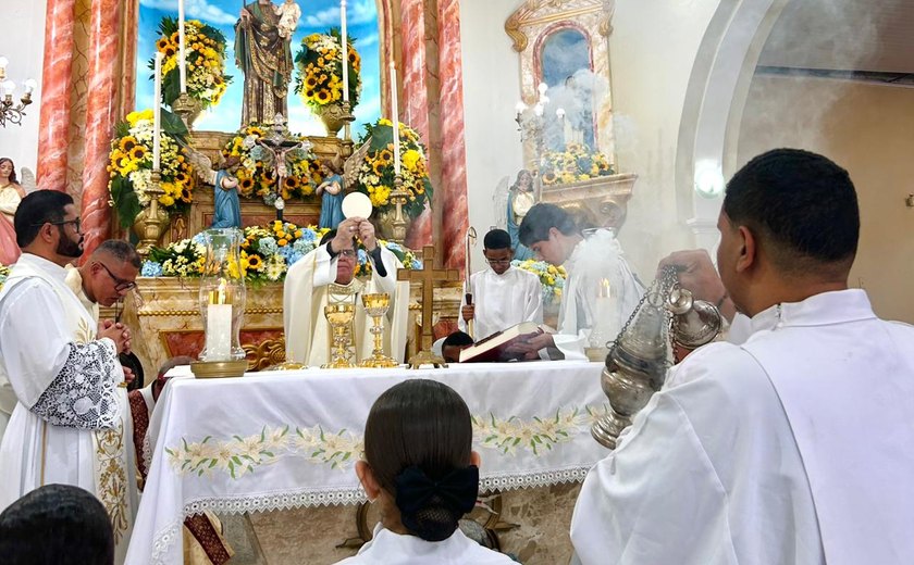 Arcebispo de Maceió participa de festa de encerramento de São José Operário em Fernão Velho