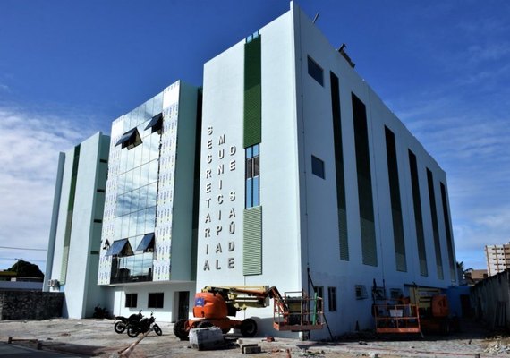 Prefeitura de Maceió entrega reforma do prédio da Secretaria de Saúde