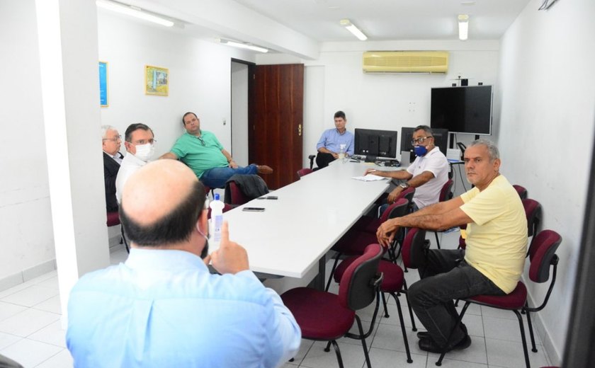 MPT e entidades de saúde discutem suspensão de creche na Santa Casa de Maceió