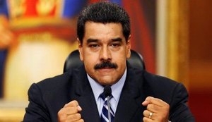 Maduro diz estar disposto a se tornar ditador para chegar à paz econômica