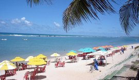 Turista de Pernambuco se afoga e está desaparecido no mar do Francês