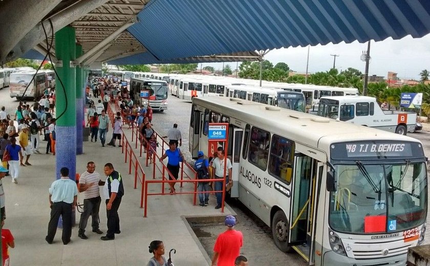 Rodoviários aderem a greve geral na sexta e ônibus ficam parados de 8h ao meio-dia