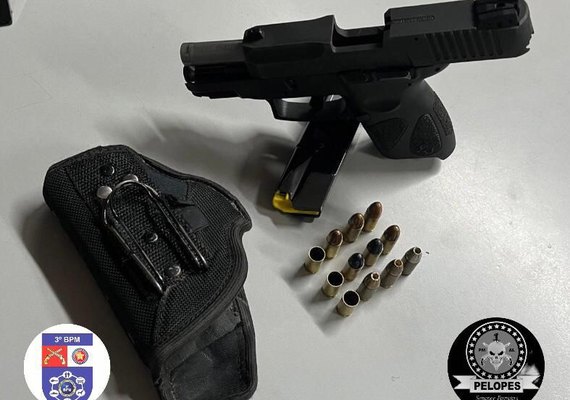 PM apreende arma, drogas e recupera celulares roubados