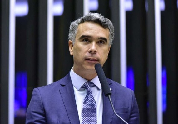 PEC 6x1 ganha adesão da bancada federal de Alagoas