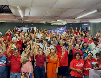 Dafne Orion lança pré-candidatura a deputada federal em plenária do PT em Maceió