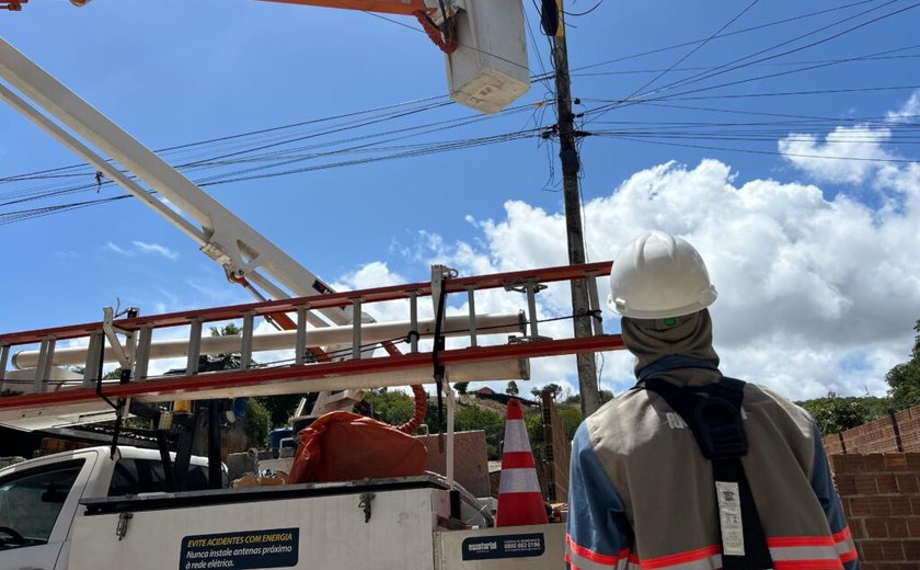 Rede elétrica do bairro Riacho Doce recebe ações de manutenção e melhorias