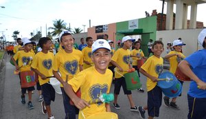 Crianças, adolescentes, idosos e famílias amparadas pela LBV promovem Desfile Cívico em Maceió