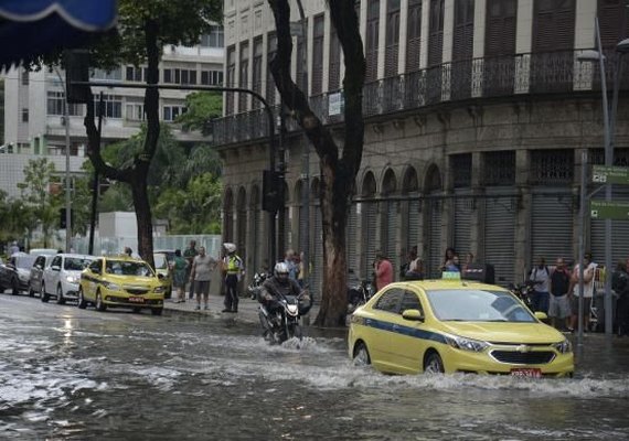 Após último temporal, Rio pode ter chuvas moderadas a fortes no domingo