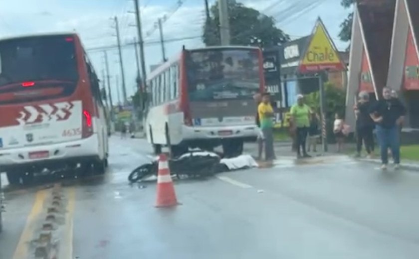 Motociclista morre em acidente em frente a motel na Serraria