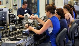 Pequenas indústrias são as mais afetadas pela crise, diz pesquisa da CNI