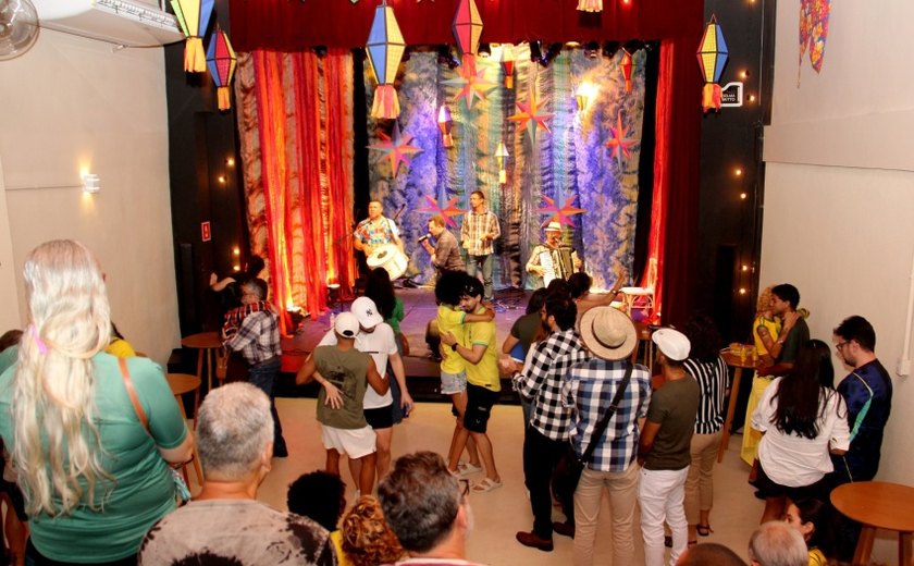 Domingo (14) é dia de forró e cultura popular na programação do São João Raiz