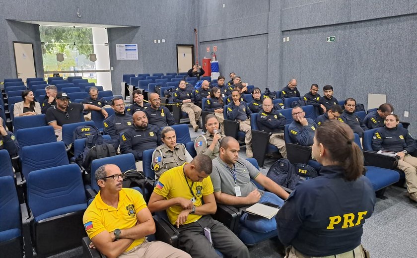 PRF promove operação temática de educação para o trânsito em Maceió